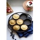 thumbnail image 3 of Cake Pan Lodge de hierro fundido con capacidad para 7 tazas, 3 of 6