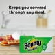 thumbnail image 4 of Servilletas acolchadas Bounty de 1 capa, 30,7 cm x 30,7 cm, 100 unidades, color blanco, 4 of 8
