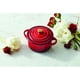thumbnail image 4 of Miniredonda de gres Cocotte Le Creuset, 240 ml, color cereza con corazón dorado, 4 of 4