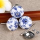 thumbnail image 5 of 6 piezas de pomos de puerta de cerámica pintados a mano con patrón de flores azules y blancas para el hogar, 5 of 7
