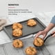 thumbnail image 3 of Bandeja para hornear KitchenAid Premium de acero aluminizado antiadherente, 3 of 3