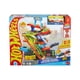 thumbnail image 4 of HOT WHEELS PISTA GARAGE DE ACROBACIAS INCLUYE VEHICULO, 4 of 17