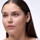 thumbnail image 4 of Iluminador de ojos Catrice en polvo, 010, color rosa claro, 4 of 6