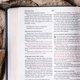 thumbnail image 2 of Biblia HarperCollins NKJV Letra Grande Burdeos, 2 of 6