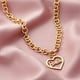 thumbnail image 3 of Collar Barbie con eslabones redondos en forma de corazón,, 3 of 3