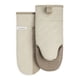 thumbnail image 1 of Juego de guantes de cocina KitchenAid Beacon, bicolor, antideslizantes, 2 piezas, 1 of 7
