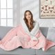 thumbnail image 2 of Manta yescool de 6,8 kg 152 x 203 cm en rosa intenso tipo Sherpa, 2 of 7