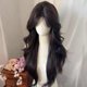 thumbnail image 1 of Xiao Hua Peluca rizada de longitud media, cubrecabezas, 1 peluca sintética resistente al calor, cabello rizado estilo bohemio chic, peluca protectora, peluca refinada, negra, 1 of 3