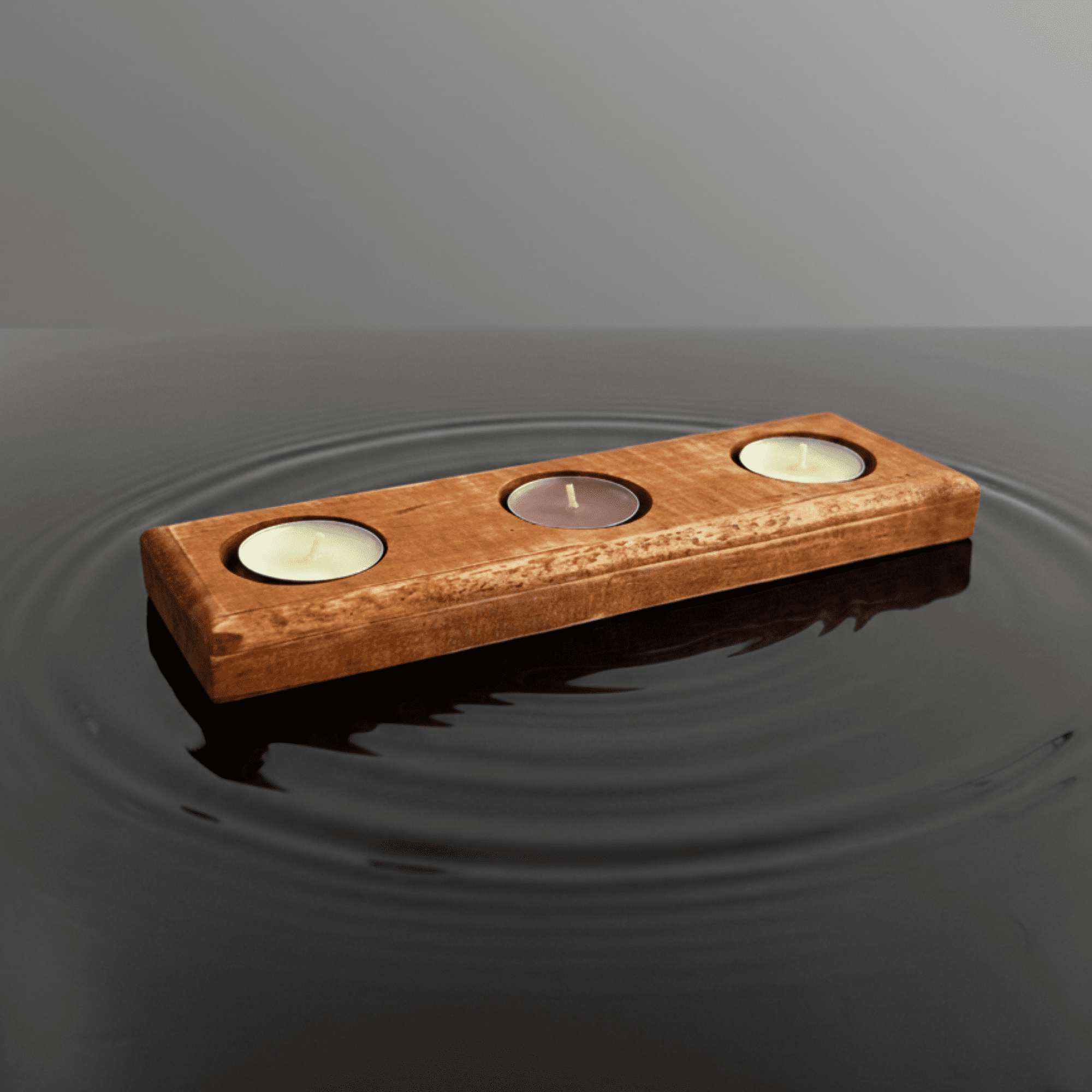 Timi - Portavelas Porta Vela De Madera Triple + Pack 6 Velas Surtidas