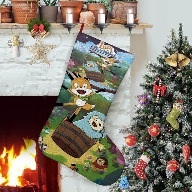 Lupi y Baduki Tema: Calcetines de Navidad, fino lino blanco para colgar en escaleras y chimenea, decoración navideña para el hogar, regalo de Navidad. 45cm × 32cm