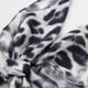 thumbnail image 4 of Pañuelo tipo seda 70 x 70 estampado print leopardo negro Talla Única, 4 of 4