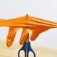 thumbnail image 4 of Guantes desechables TitanFlex ThorGrip Heavy Duty de nitrilo naranja, 4 of 9
