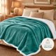thumbnail image 2 of Manta Martiné Flannel Sherpa 127x152 cm Verde, 2 of 3