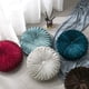 thumbnail image 4 of XmhyTop Almohada decorativa redonda plisada, terciopelo suave y felpa neutra, 1 pieza, 15 pulgadas de diámetro, cojín de asiento, Estilo D, Verde, 4 of 5