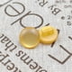 thumbnail image 1 of Botones Semicirculares de Resina Suxumhao 16L Amarillo 100 Piezas, 1 of 3