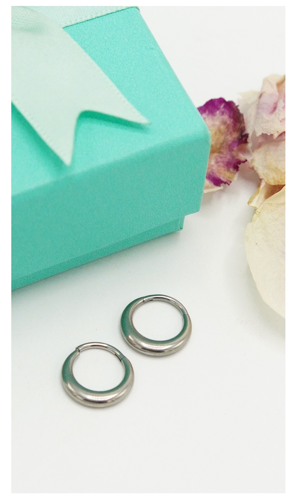 Elbauldejuma - Argollas Chicas Clicker 16G Chunky Titanio Astm F136 Plateadas