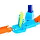thumbnail image 5 of Set de atletismo para coches de juguete Hot Wheels Flip & Jump con cierre en forma de sacacorchos, 5 of 6