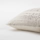 thumbnail image 4 of Almohada decorativa Rizzy Home T13275 con relleno de plumón, 20 x 20 cm, 4 of 5