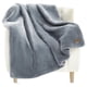 thumbnail image 1 of Manta UGG Euphoria de felpa de piel sintética reversible de 50 x 70 cm, 1 of 8