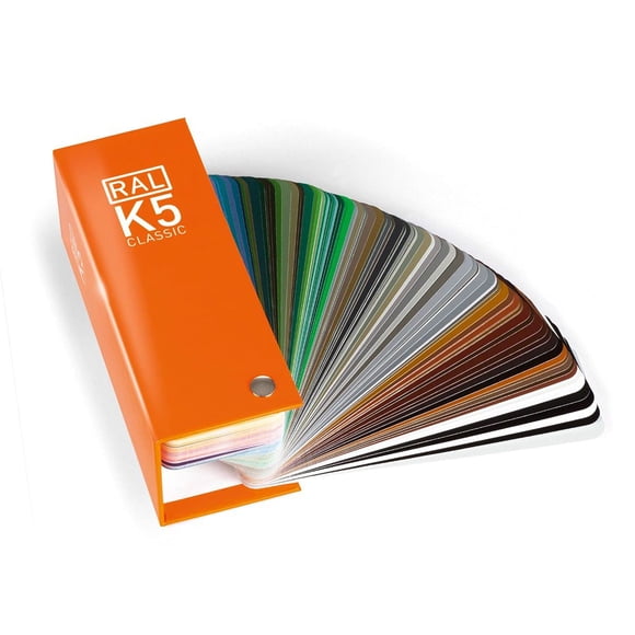 Carta de colores RAL K5 con 215 muestras de color brillantes a toda página