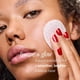thumbnail image 2 of Pads Faciales First Aid Beauty 28 AHA Glicólico Láctico, 2 of 3