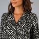 thumbnail image 2 of Set Camisero + Pantalon Satin Print Flores Mujer 33958-2, 2 of 3