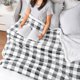 thumbnail image 4 of Manta PAVILIA Buffalo Plaid Sherpa gris claro 50x60, 4 of 8