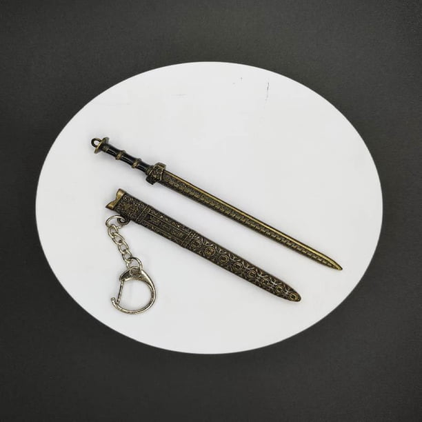 Ancient Famous Sword Metal Weapon Key Chain Pendant - Add a Touch of History to Your Look!