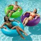 thumbnail image 1 of Anillos Flotadores para Piscina Funscape Paquete de 3 de 112 cm con Asas, 1 of 7