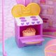 thumbnail image 5 of Clase de repostería Playset Royale High Baking con 1 muñeca y 6 accesorios, 5 of 8