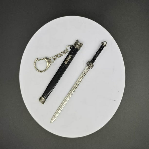 Ancient Famous Sword Metal Weapon Key Chain Pendant - Add a Touch of History to Your Look!