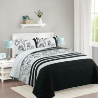 Casadeliacl - Cubrecama Quilt Sherpa 2Pl Blanco Y Negro. Floral