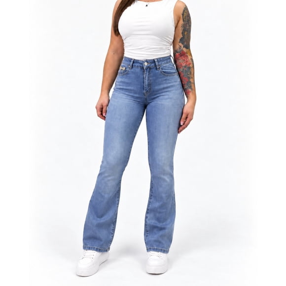 Jeans Mujer Flare Celeste Tiro Medio Pretina Normal