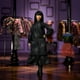 thumbnail image 2 of Muñeca Anna Sui inspiradora de Barbie para mujer con atuendo y accesorios, 2 of 3
