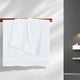 thumbnail image 3 of Juego de toallas de baño Belizzi Home Ultra Soft, paquete de 4 unidades, 70 x 140 cm, color blanco, 3 of 8