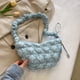 thumbnail image 5 of Bolso de mano acolchado para mujer, ligero y acolchado, tipo hobo, 2023, con pliegues en forma de nube., 5 of 5