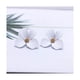 thumbnail image 2 of Aros Pendientes Diseño Flor Color Blanco, 2 of 2