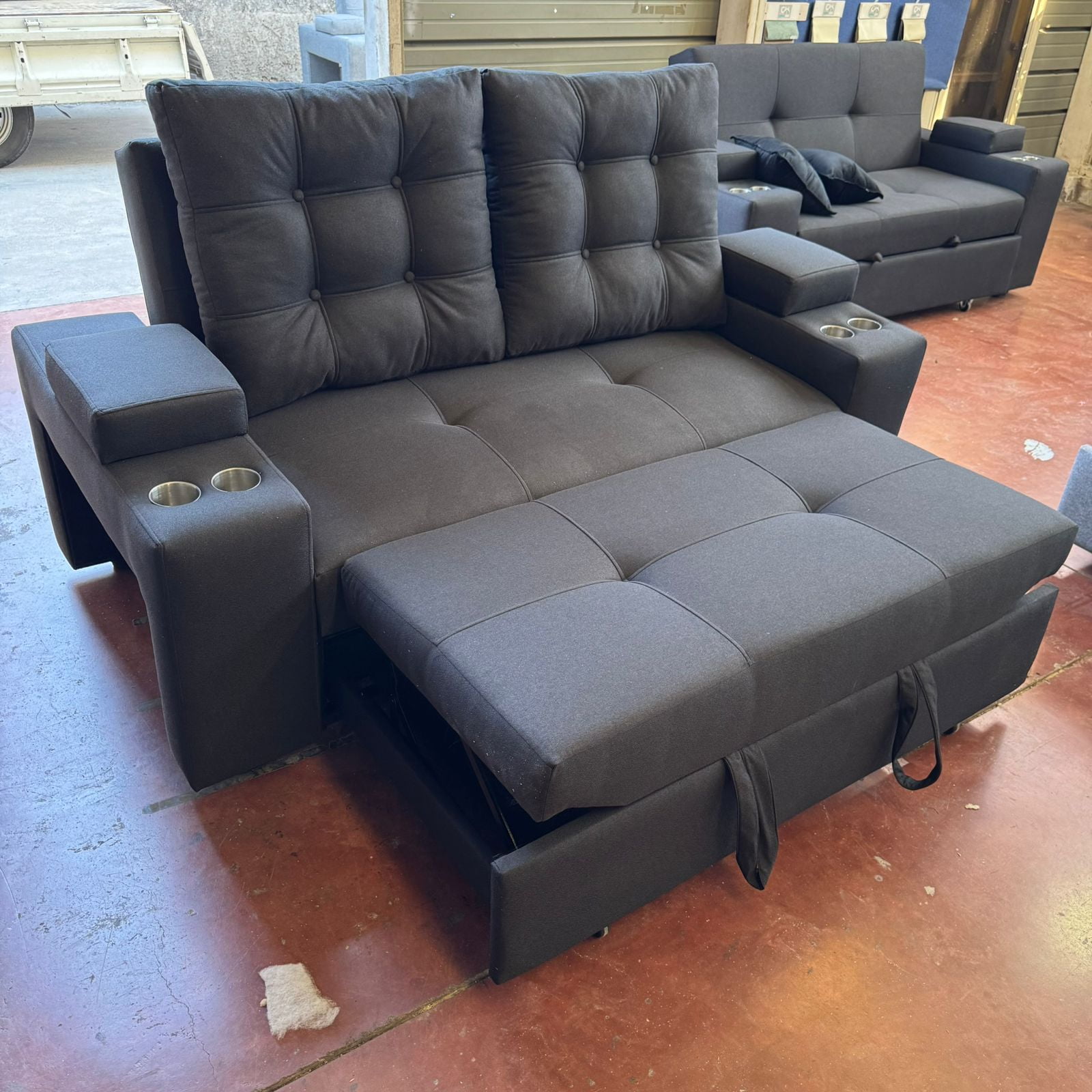 Camila Home - Sofá Cama Confort Plus 2 Plazas Lino Negro Con Baúles, Portavasos Y Puffs Ocultos