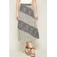 thumbnail image 1 of Una Falda Midi Tejida con Estampado Floral, 1 of 5