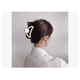 thumbnail image 3 of Pack 12 Pinzas Tiburon Para Cabello De Mujer Y Niña, 3 of 7