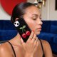 thumbnail image 2 of Carcasa Brillo Cereza Negro para iPhone 15, 2 of 3