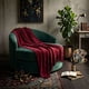 thumbnail image 2 of MANTA DECORATIVA CON DISEÑO LINEAS ZIGZAG 127X172 CM M06, 2 of 4