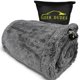 thumbnail image 1 of Toalla Sleek Dudes 51x79 cm Microfibra 2000 GSM Gris, 1 of 7