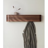 Perchero Kazai. Madera De Nogal De Diseño Moderno Para Montaje En Pared, De Toke
