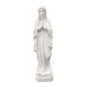 Magideal - Estatuilla De María, Escultura Artística, Figura Religiosa, Artesanía De Resina, Ornamento De María Rezando, Estatua De María Para Decoración De Mesa Estilo A