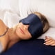 thumbnail image 3 of Set De Mascarillas De Seda Para Dormir Acolchadas Que Abrazan La Cara Color Azul, 3 of 6