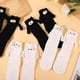 thumbnail image 5 of 4 pares de calcetines de pareja tomados de la mano, divertidos calcetines de pareja con succión magnética, divertidos calcetines de pareja con muñecas 3D, calcetines de pareja tomados de la mano, rega, 5 of 7