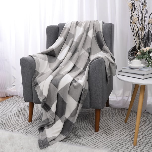 Manta de Cuadros REGALWOVEN Manta Peluda de Felpa para Cama, Manta Gris y Blanca 50'x60'