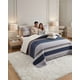 thumbnail image 2 of Juego De Cubrecama Sherpa Y Sabanas King Ultra Suaves, 2 of 6
