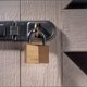thumbnail image 3 of Padlock Master Lock 150D de latón resistente a la corrosión, 3 of 6